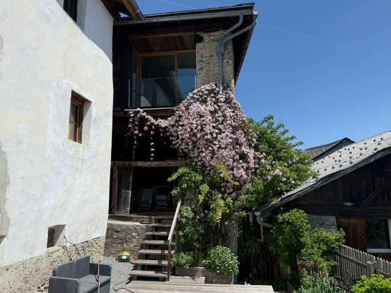 Ferienwohnung Sent - Casa Foppa - Aussenansicht
