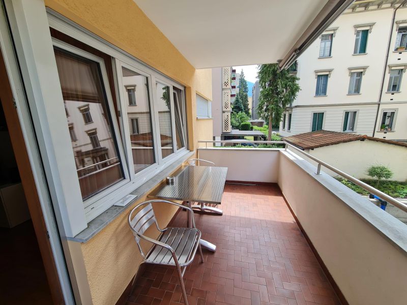 Ferienwohnung Sent - Casa Foppa - Aussenansicht